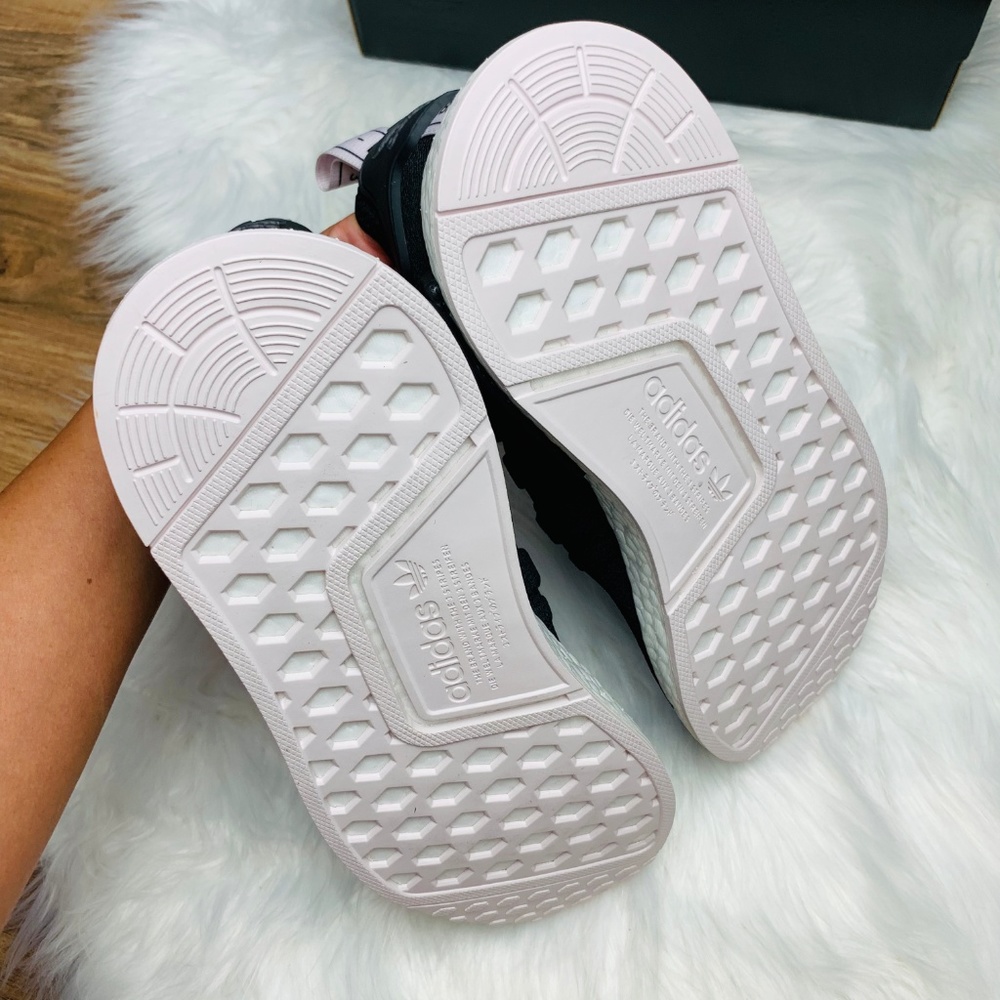 Adidas NMD R1 Core Black Orchid Tint - Picture 6 of 8